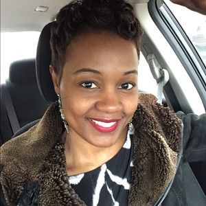 Meet your Posher, Simone